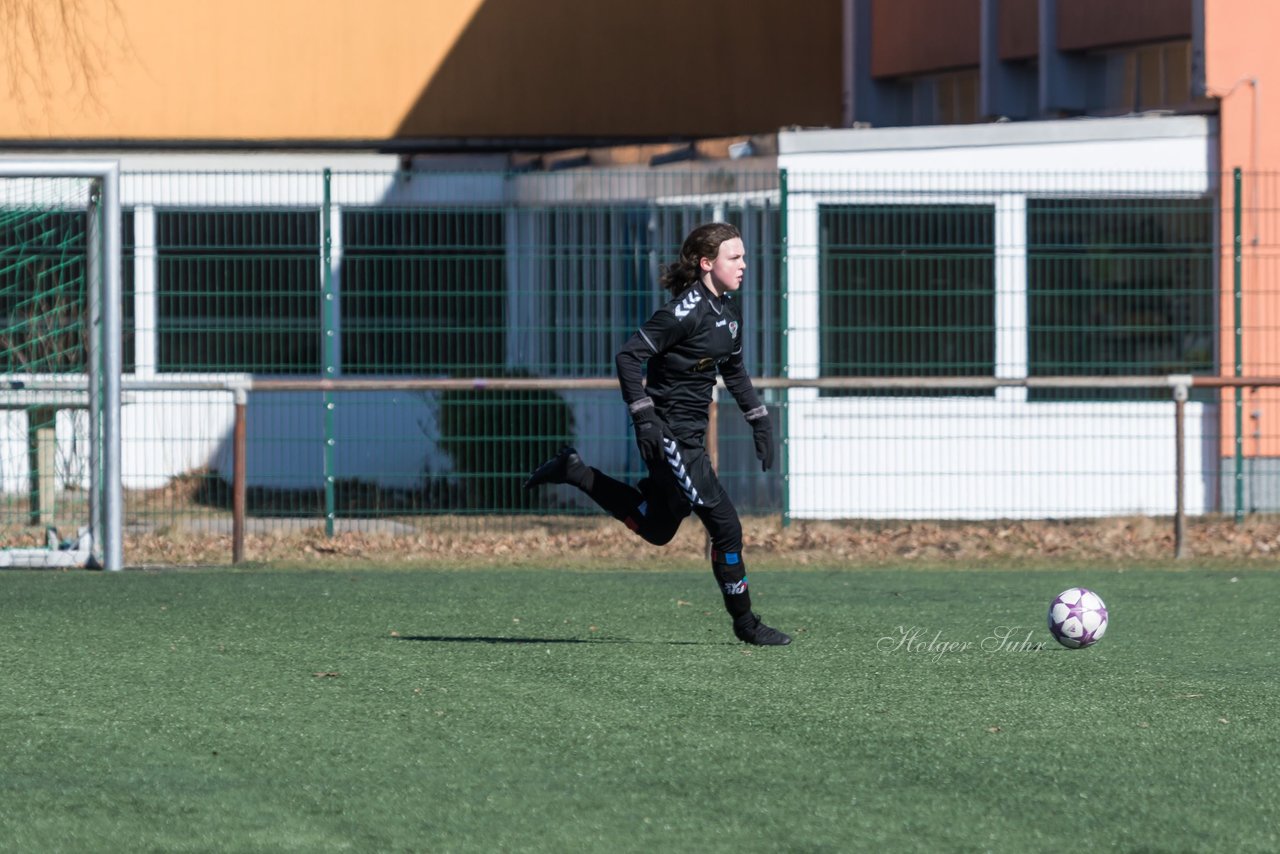 Bild 212 - B-Juniorinnen Halbfinale SVHU - Holstein Kiel : Ergebnis: 3:0